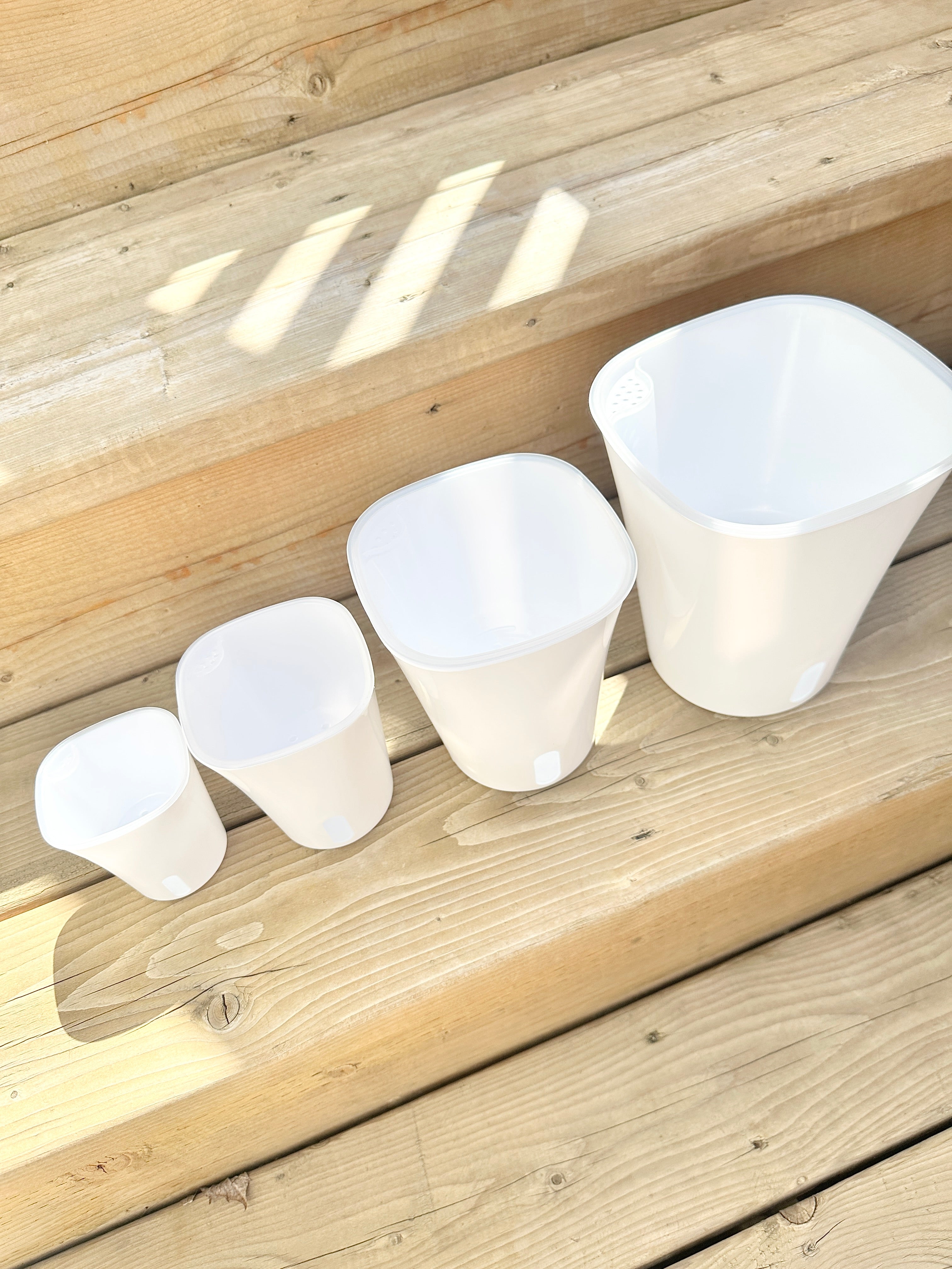 On Hand | Self-watering Pots with Clear Inserts